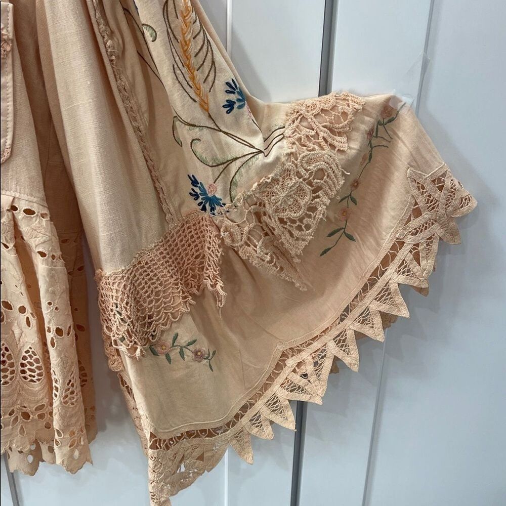 Upcycled tan boho peplum top peplum made from vintage linens & lace, size M - Picture 5 of 9